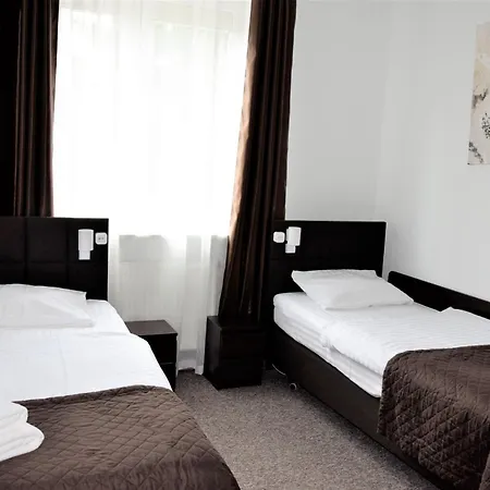 Victoria 3* Warszawa